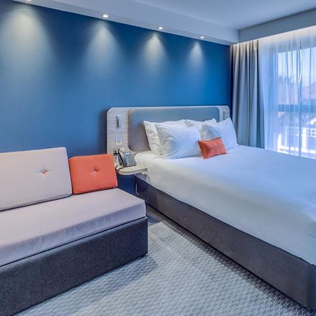Holiday Inn Express - Fleet By Ihg Εξωτερικό φωτογραφία