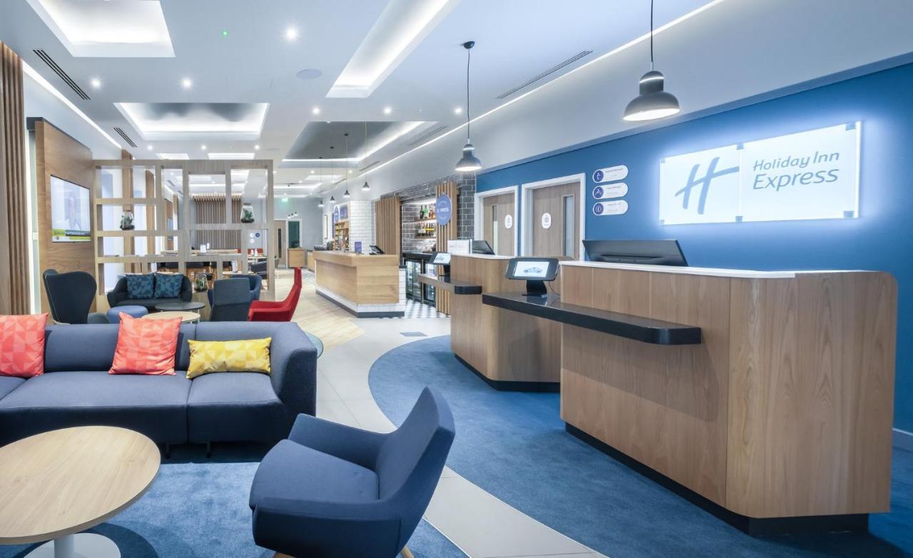 Holiday Inn Express - Fleet By Ihg Εξωτερικό φωτογραφία