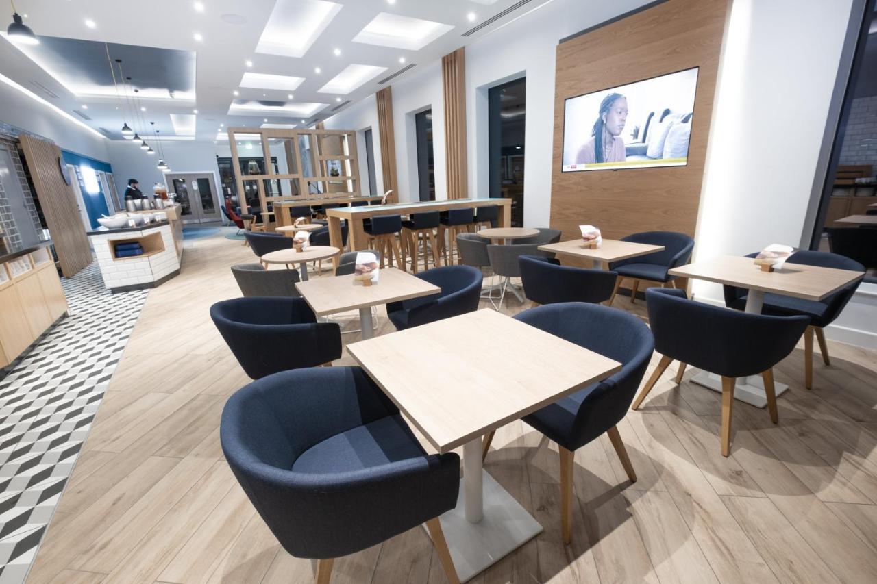 Holiday Inn Express - Fleet By Ihg Εξωτερικό φωτογραφία