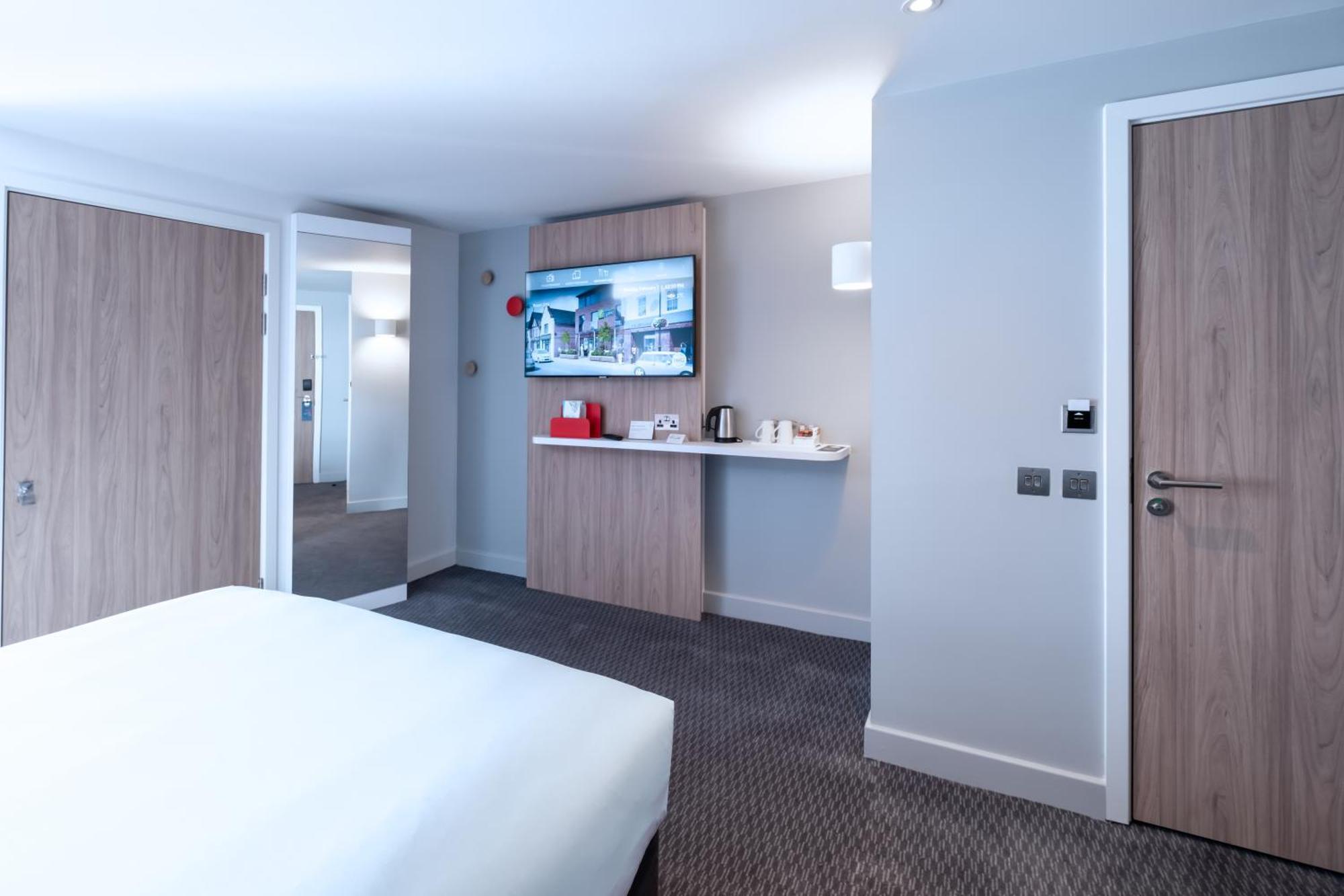 Holiday Inn Express - Fleet By Ihg Εξωτερικό φωτογραφία