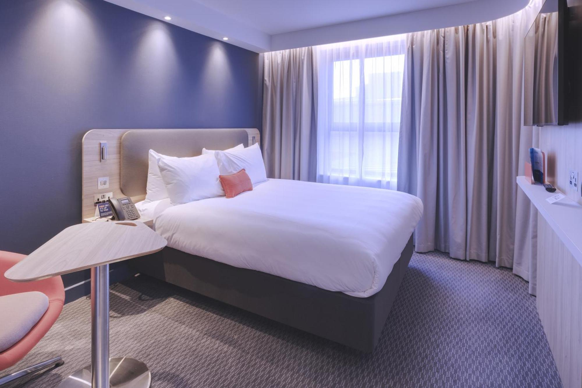 Holiday Inn Express - Fleet By Ihg Εξωτερικό φωτογραφία